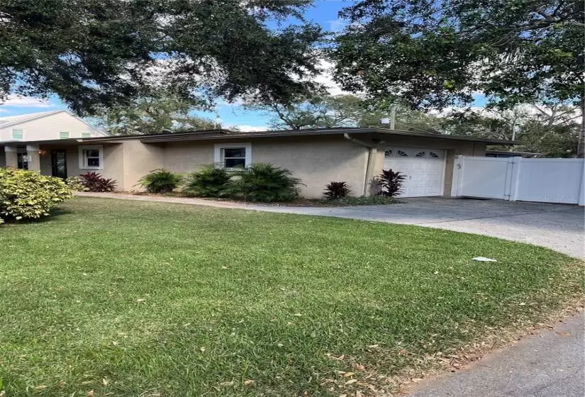 4616 FERDINAND AVENUE, TAMPA, Florida 33611, 3 Bedrooms Bedrooms, ,2 BathroomsBathrooms,Single Family Residence,For Sale,FERDINAND,MFRTB8322397